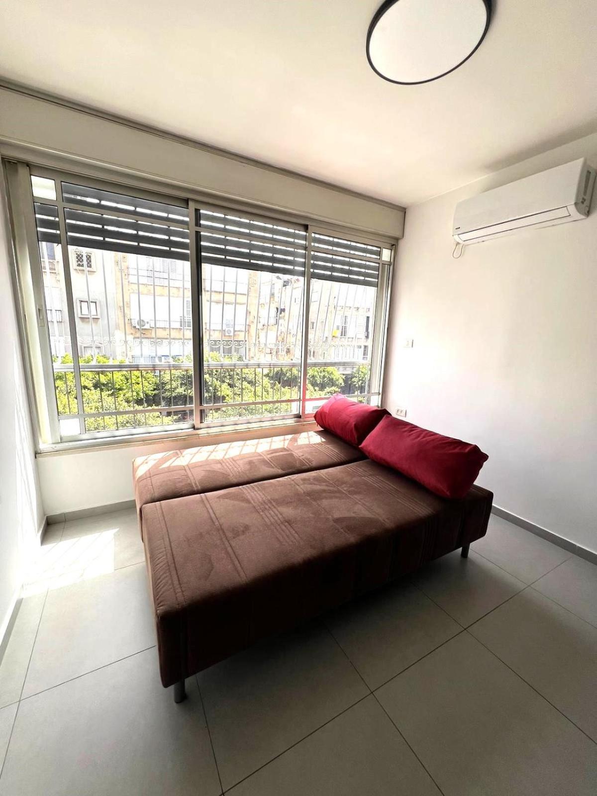 Apartments4You Maria Бат-Ям Экстерьер фото